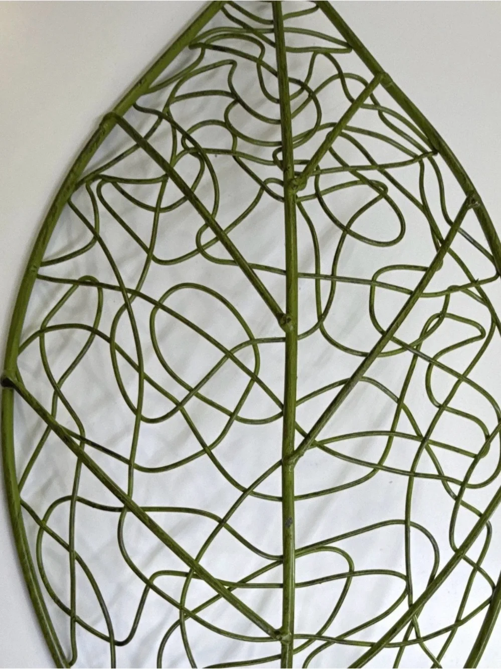 Set of 2 Green Metal Wire Leaf Trays / Decorative Catchall Baskets